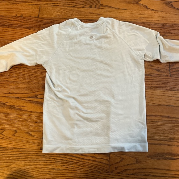 power blue Lululemon long sleeve swiftly tech - Picture 3 of 3